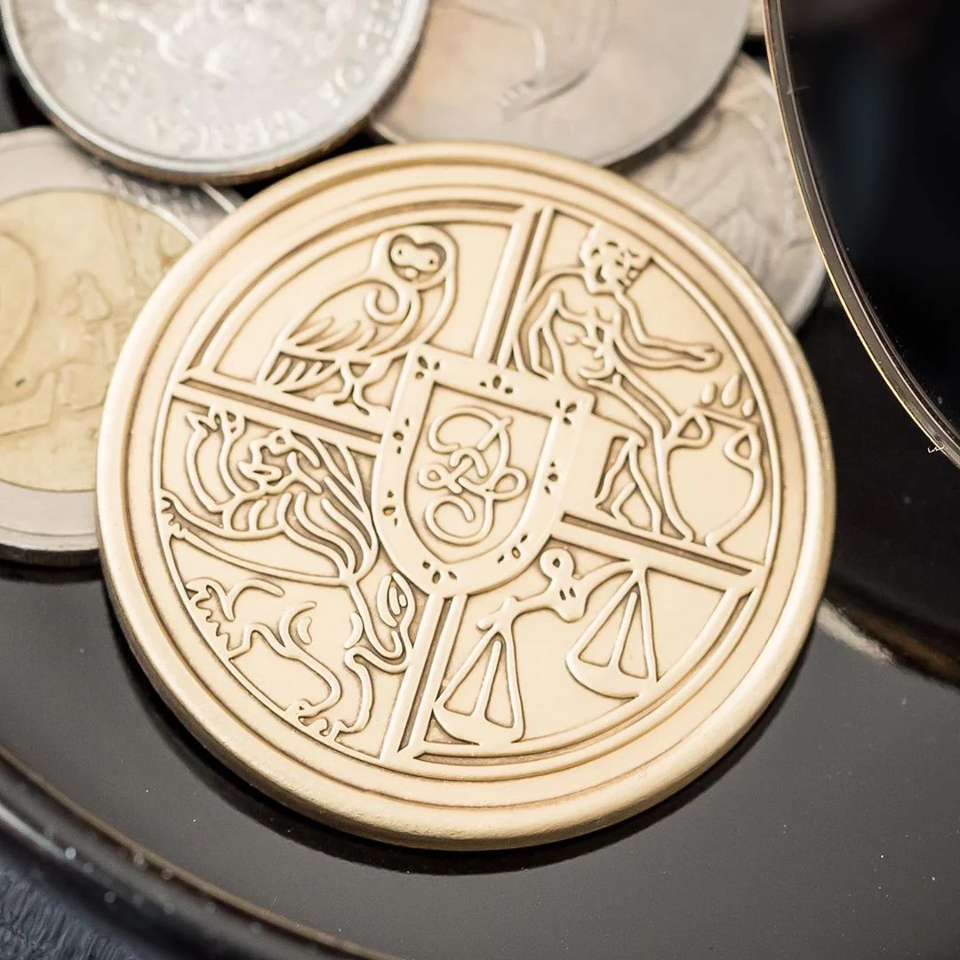 10 Medallion Bundle + Premium Display! - Image 12